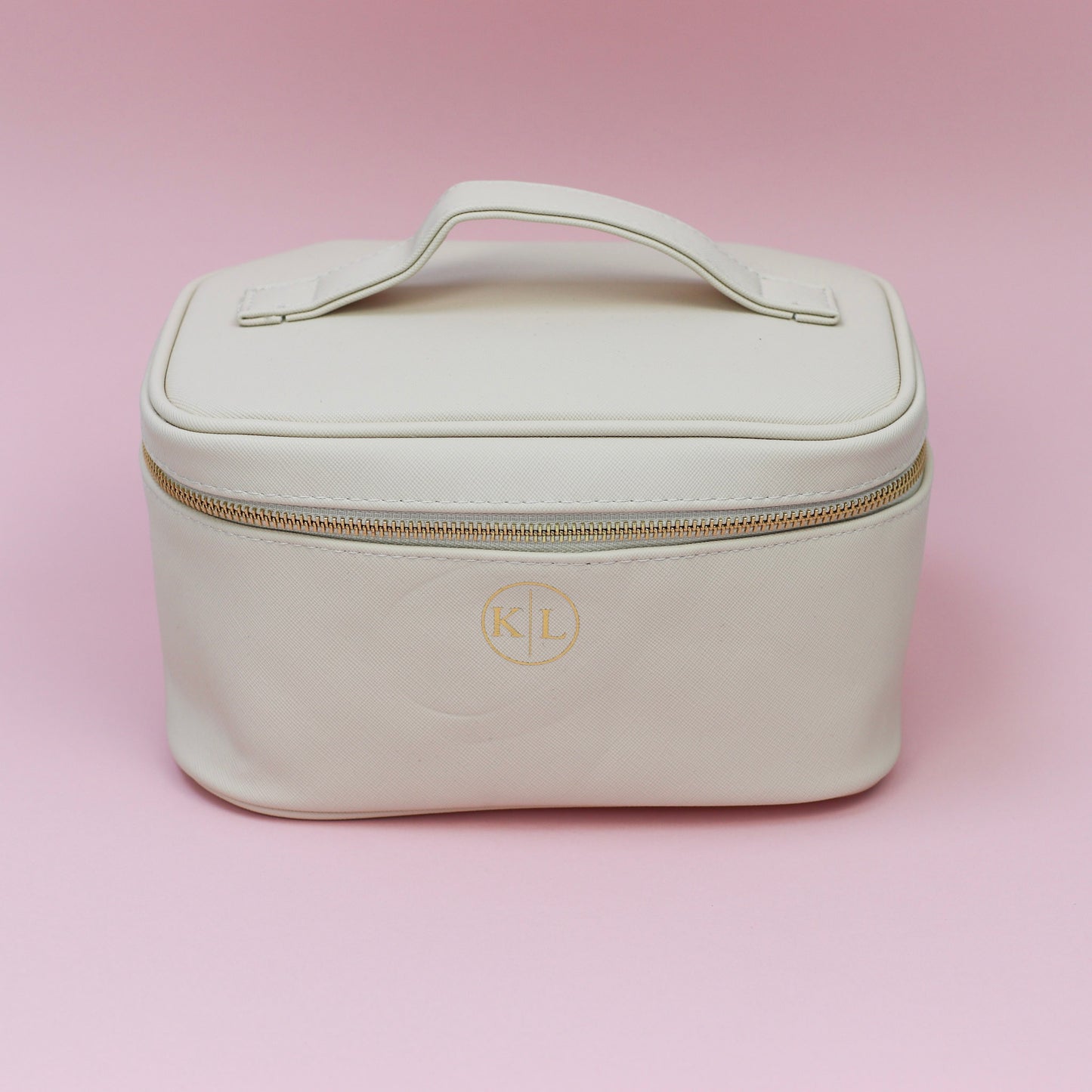 Circle Initial Personalised Boutique Vanity Case