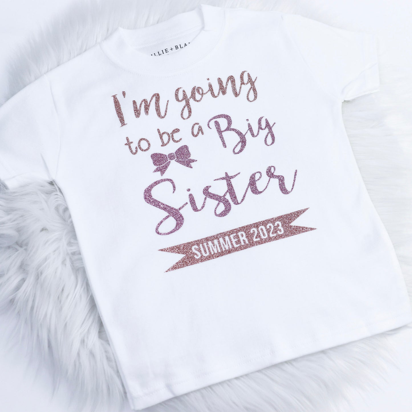 I'm going to be a Big Sister Bow (With Date) T-Shirt ⏰